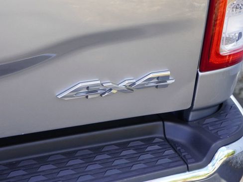 Used 2019 RAM 3500 Tradesman w/ Chrome Appearance Group AWD/4WD image 8