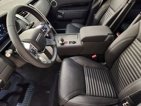 New 2026 Land Rover Discovery S AWD/4WD image 13