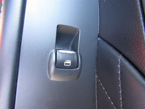 Used 2017 Ford Explorer Platinum image 38