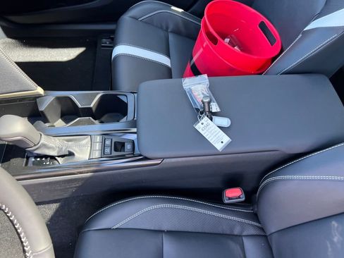 New 2026 Toyota Camry Hybrid AWD/4WD image 27