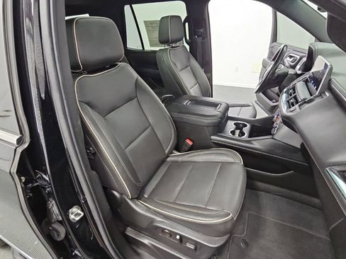 Used 2022 GMC Yukon SLT w/ SLT Premium Package AWD/4WD image 44
