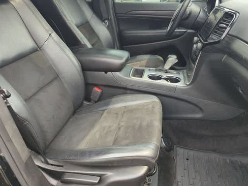 Used 2019 Jeep Grand Cherokee Altitude AWD/4WD image 23
