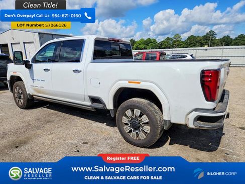 Used 2025 GMC Sierra 2500 Denali w/ Denali Reserve Package AWD/4WD image 3