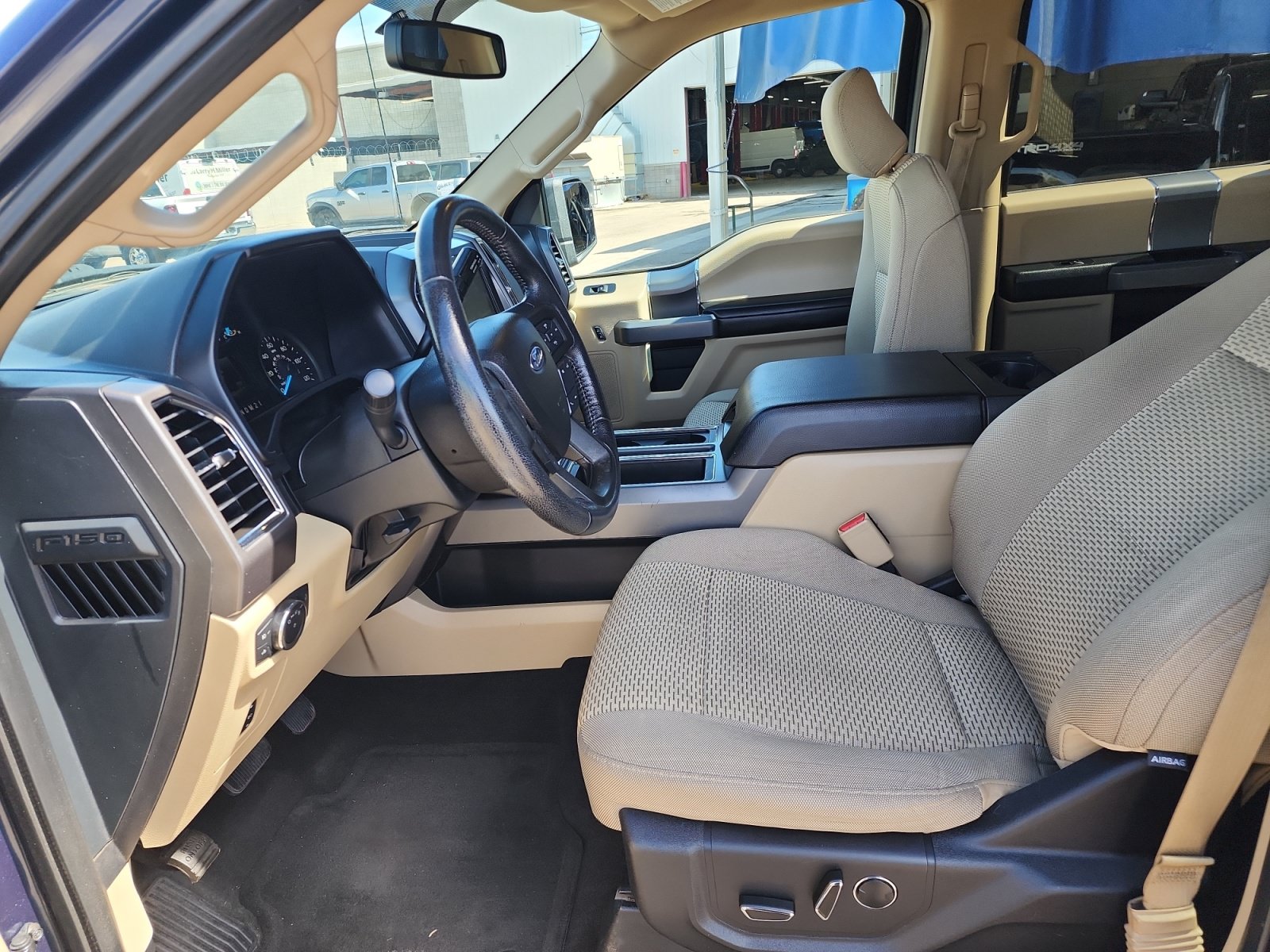 Used 2015 Ford F150 XLT w/ Equipment Group 302A Luxury AWD/4WD image 12