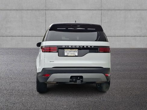 Certified 2025 Land Rover Discovery S image 4