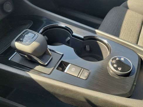 Used 2023 Nissan Rogue SV image 29