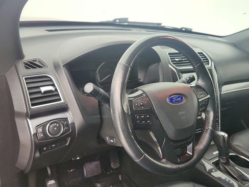 Used 2017 Ford Explorer Sport w/ Equipment Group 401A AWD/4WD image 9