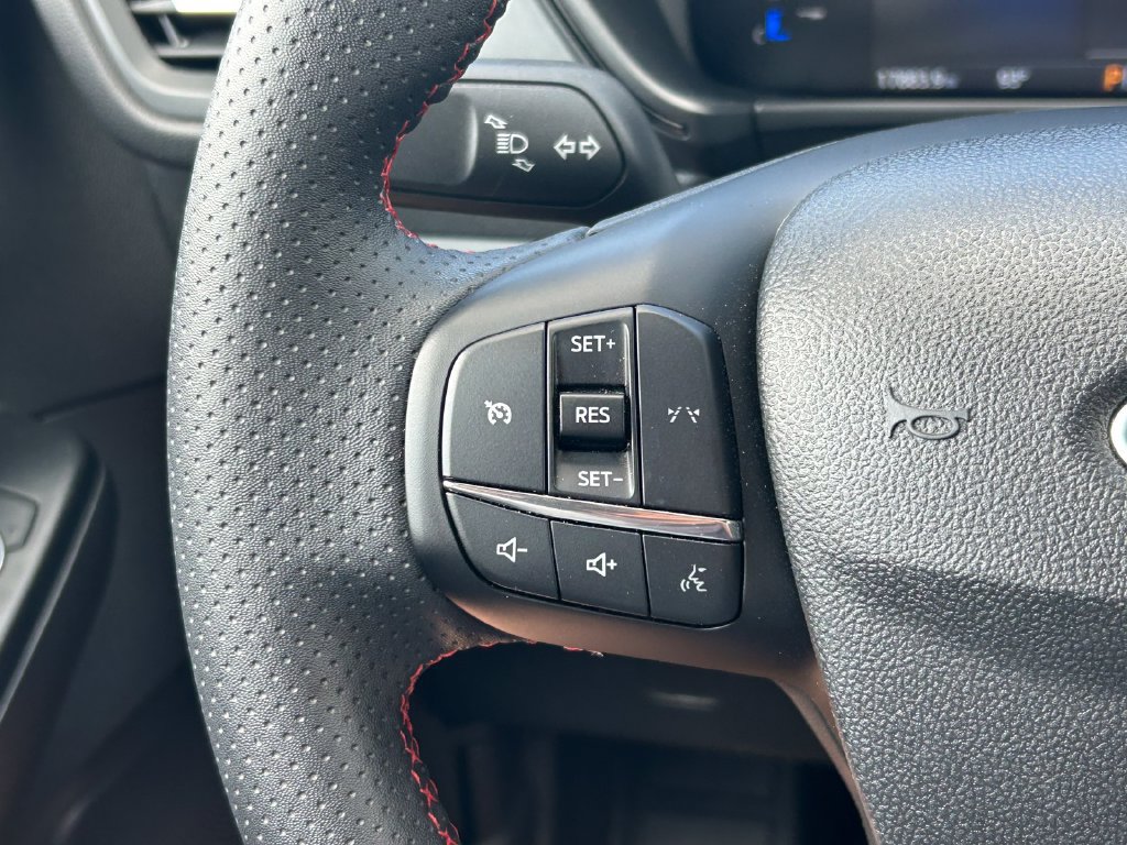 Used 2026 Ford Escape ST-Line AWD/4WD image 33