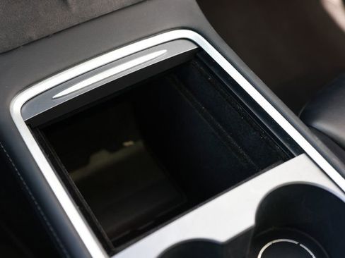 Used 2023 Tesla Model Y AWD image 46