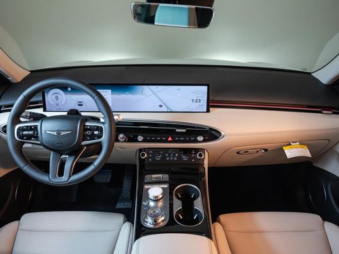 Used 2026 Genesis GV70 2.5T image 12