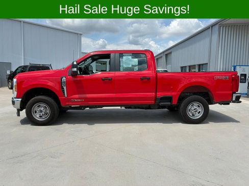 Used 2024 Ford F250 XL w/ FX4 Off-Road Package AWD/4WD image 2