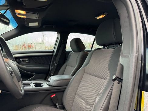 Certified 2018 Ford Taurus SEL AWD/4WD image 7