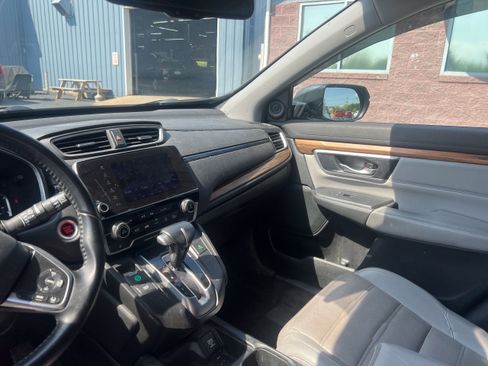 Used 2017 Honda CR-V Touring image 10