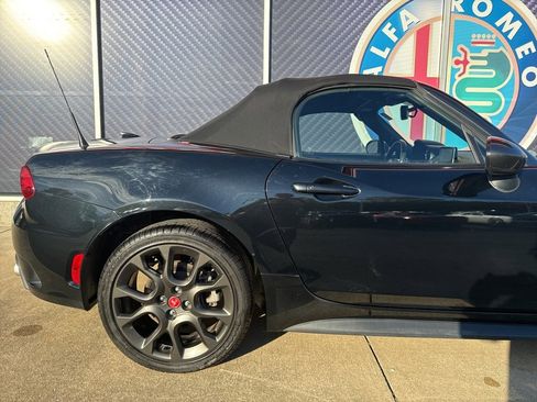 Used 2018 FIAT 124 Spider Abarth w/ Convenience Group image 5