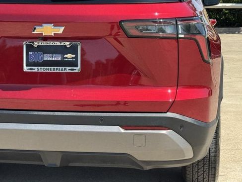 Used 2025 Chevrolet Equinox LT FWD image 7