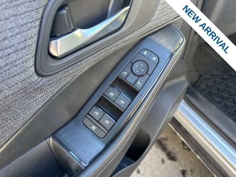 Used 2021 Nissan Rogue SV AWD/4WD image 18