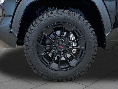 Used 2024 Toyota Tundra SR5 w/ SR5 Premium Package AWD/4WD image 10