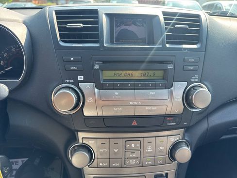 Used 2008 Toyota Highlander Sport w/ Tow Pkg AWD/4WD image 15