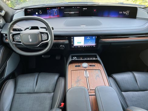 Certified 2025 Lincoln Navigator L Black Label image 14