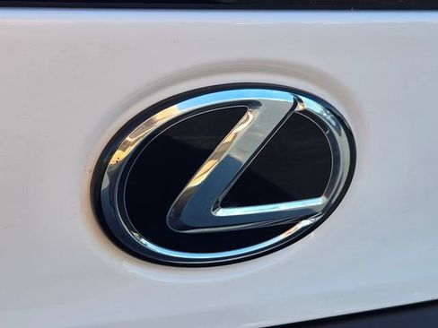 Used 2025 Lexus IS 350 F Sport RWD image 18