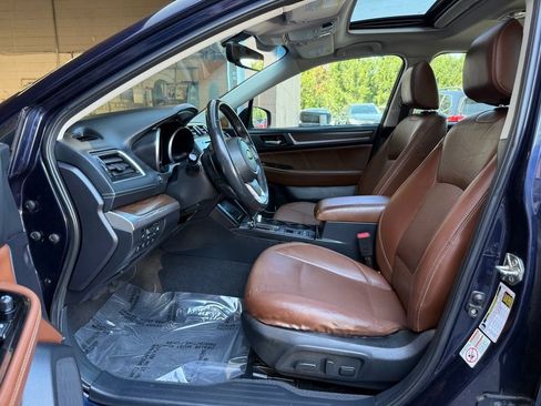 Used 2018 Subaru Outback 3.6R Touring AWD/4WD image 9