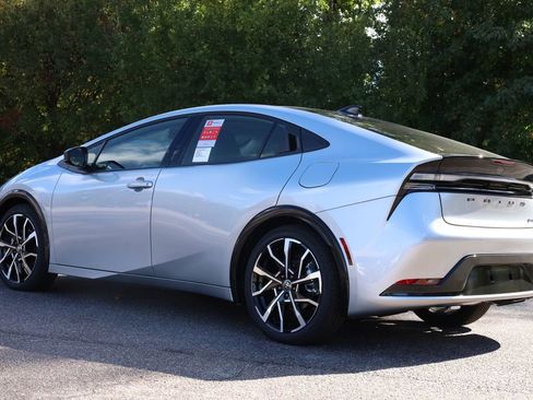 New 2026 Toyota Prius Plug-In Hybrid image 3