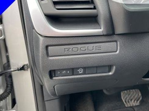 Certified 2025 Nissan Rogue S image 20