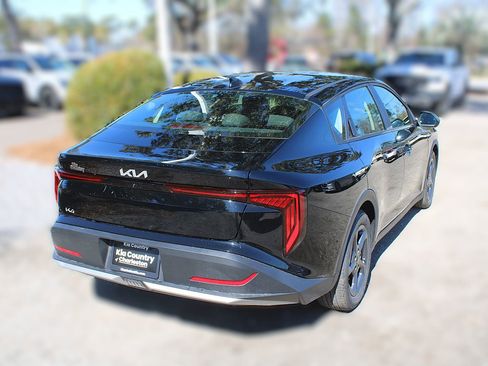 New 2026 Kia K4 LXS image 7