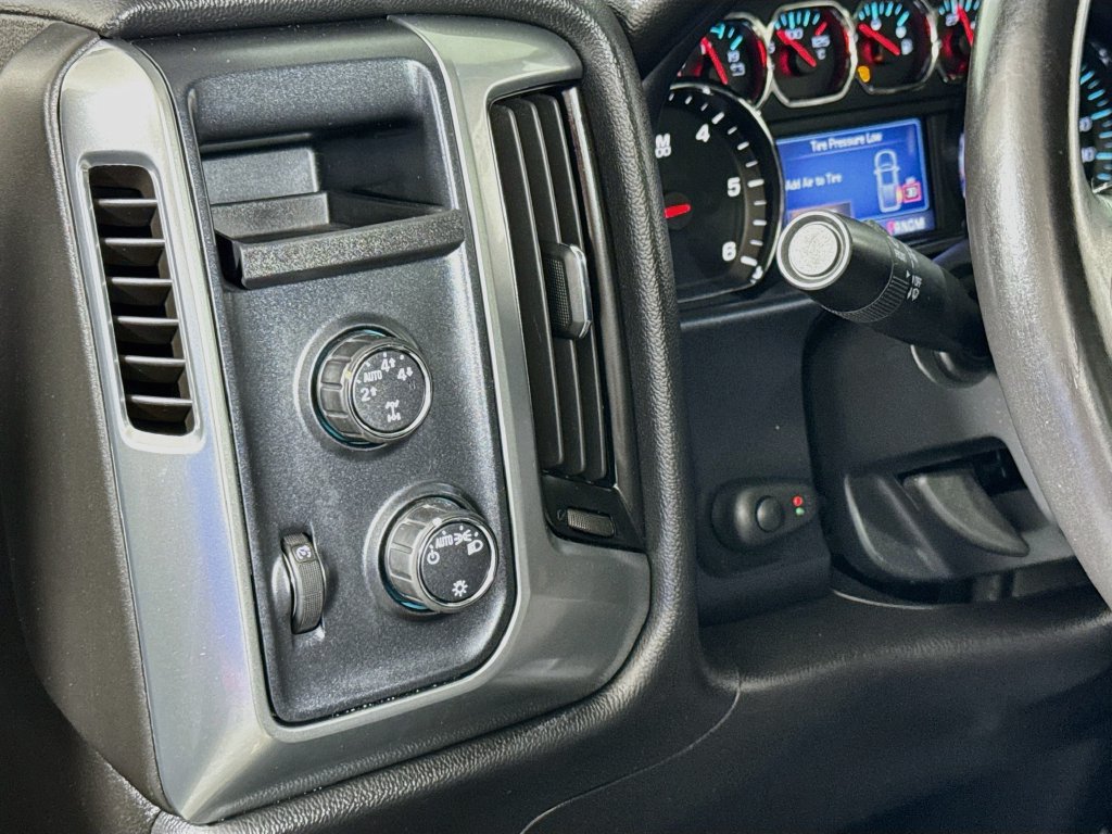 Used 2014 Chevrolet Silverado 1500 LT AWD/4WD image 10