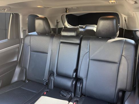Used 2018 Toyota Highlander Limited AWD/4WD image 12