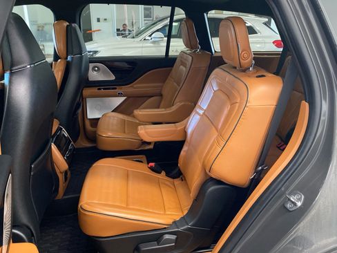 Used 2020 Lincoln Aviator Black Label w/ Dynamic Handling Package image 9