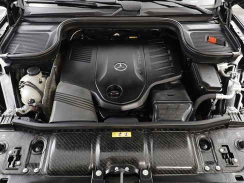 Used 2025 Mercedes-Benz GLS 450 4MATIC image 27
