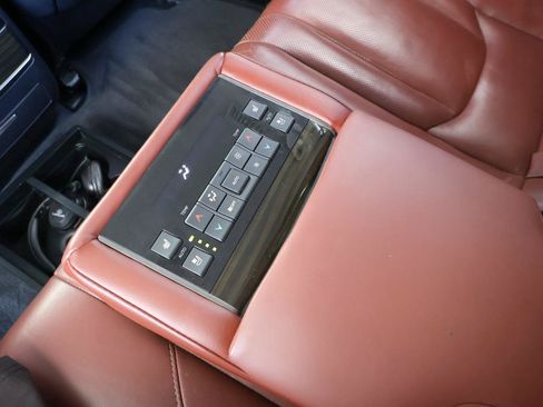 Used 2016 Lexus LX 570 4WD w/ Luxury Package image 47