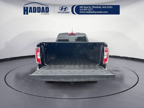 Used 2022 GMC Canyon AT4 image 18