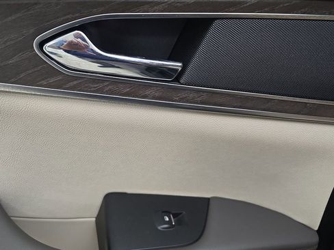 Used 2018 Lincoln MKX Select w/ Select Plus Package image 25