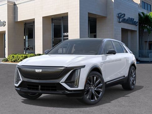 New 2026 Cadillac Lyriq Signature Sport w/ Nappa Leather Package RWD image 6