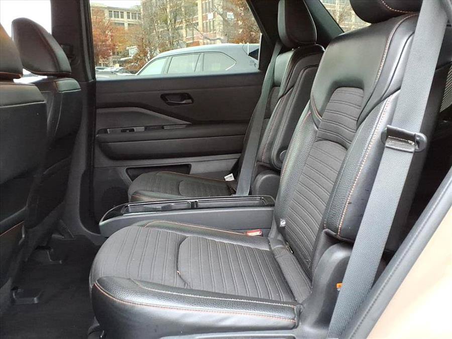 Used 2023 Nissan Pathfinder Rock Creek AWD/4WD image 30