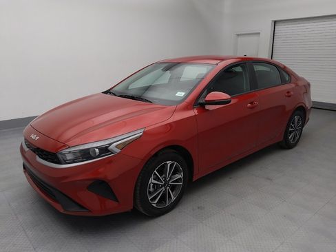 Used 2024 Kia Forte LXS w/ LXS Technology Package image 2