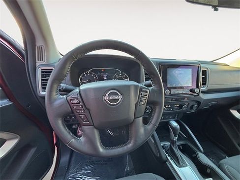Used 2024 Nissan Frontier SV w/ SV Convenience Package image 12