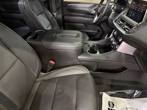 Used 2023 GMC Yukon SLT w/ SLT Luxury Package AWD/4WD image 30