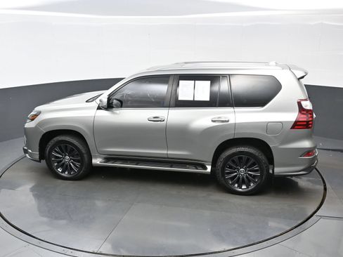 Used 2021 Lexus GX 460 Premium w/ Accessory Package AWD/4WD image 37