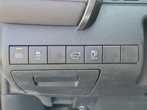 Used 2022 Toyota Camry SE w/ Audio Upgrade Package FWD image 24