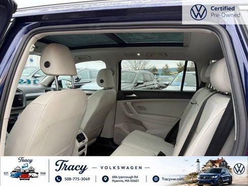 Certified 2023 Volkswagen Tiguan SE w/ Panoramic Sunroof Package AWD/4WD image 15