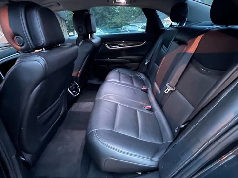 Used 2013 Cadillac XTS Luxury image 18