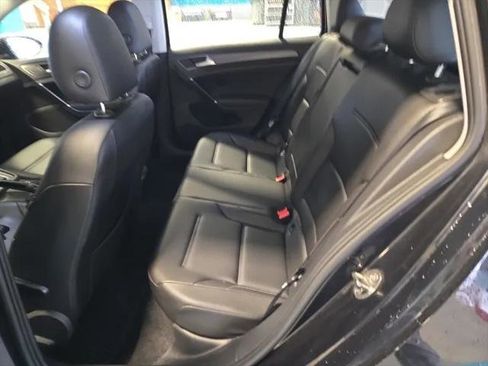 Used 2018 Volkswagen Golf SE FWD image 18