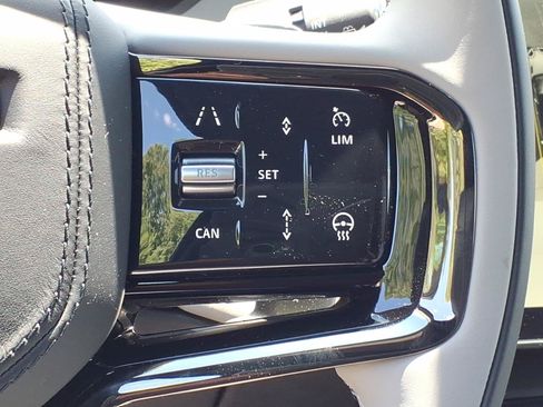 New 2026 Land Rover Range Rover Velar S AWD/4WD image 15