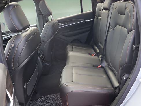 New 2026 Jeep Grand Cherokee Limited AWD/4WD image 27