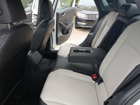 Used 2019 Volkswagen Jetta R-Line FWD image 20
