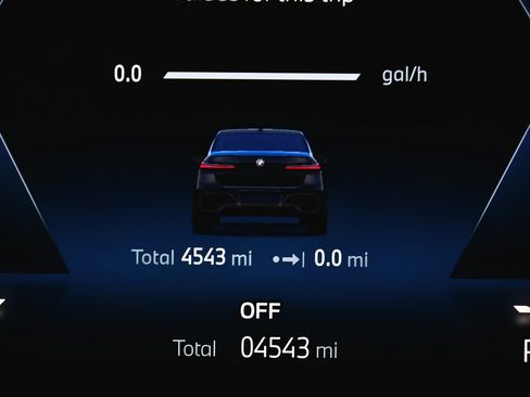 Used 2025 BMW 760i xDrive image 25