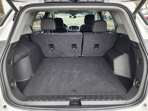 Certified 2023 GMC Terrain SLE w/ Driver Convenience Package image 10